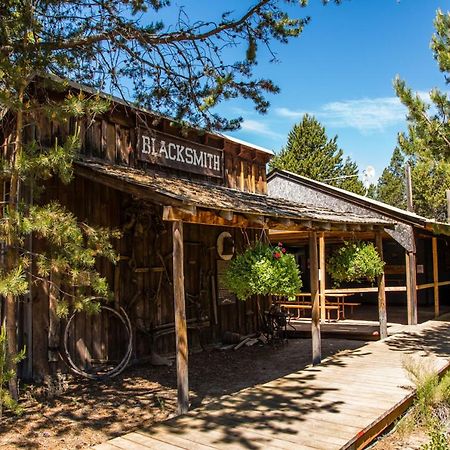 Bend-Sunriver Camping Resort Wheelchair Accessible Yurt 13 Extérieur photo