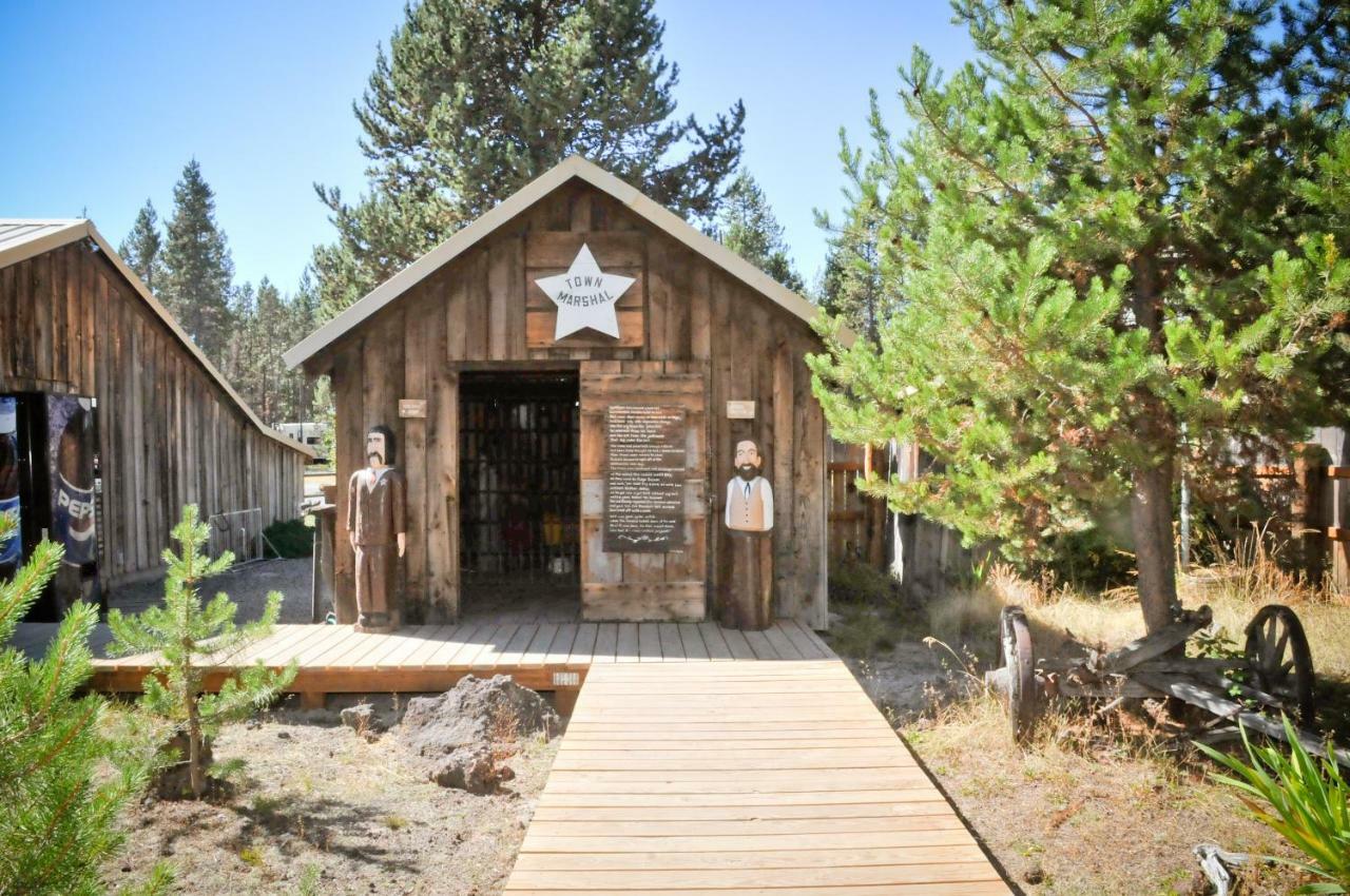 Bend-Sunriver Camping Resort Wheelchair Accessible Yurt 13 Extérieur photo
