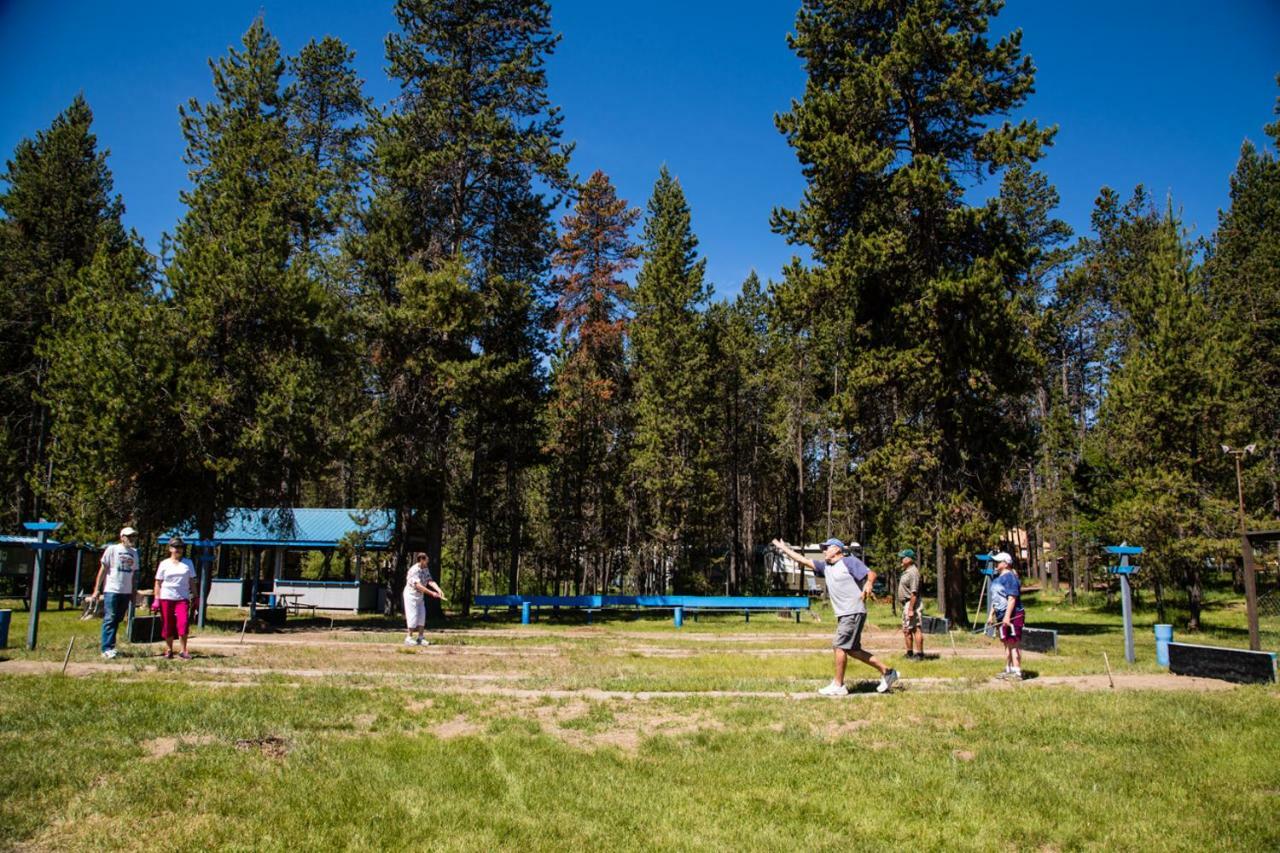 Bend-Sunriver Camping Resort Wheelchair Accessible Yurt 13 Extérieur photo